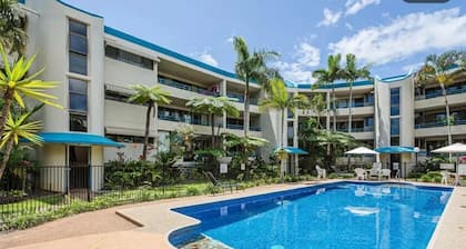 Unit in the best location of Bribie, walking distance to everything!!