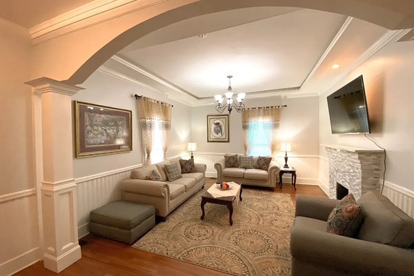 Smart TV, fireplace, DVD player, computer monitors