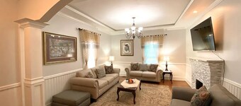 Charming Colonial 3 Bedroom Home near UNCC