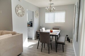 Dining - DISNEYLAND! 5BR FULLERTON HOUSE FULLY REMODELED 2023 w/ GARAGE & FENCED YARD p61 (Fullerton)