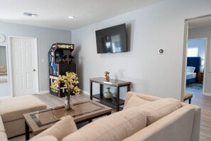 Unclassified image, 4 of 63, button