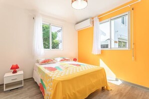 4 chambres, fer et planche à repasser, Wi-Fi gratuit, draps fournis