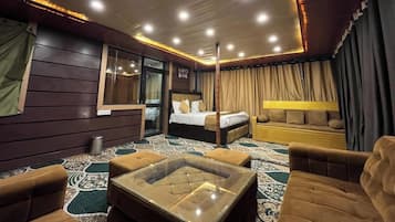 Maharaja Suite 10 Pax | Premium bedding, in-room safe, individually furnished