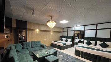 Premium bedding, individually furnished, iron/ironing board, free WiFi