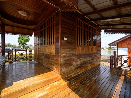 Bungalow Garden View | 起居区