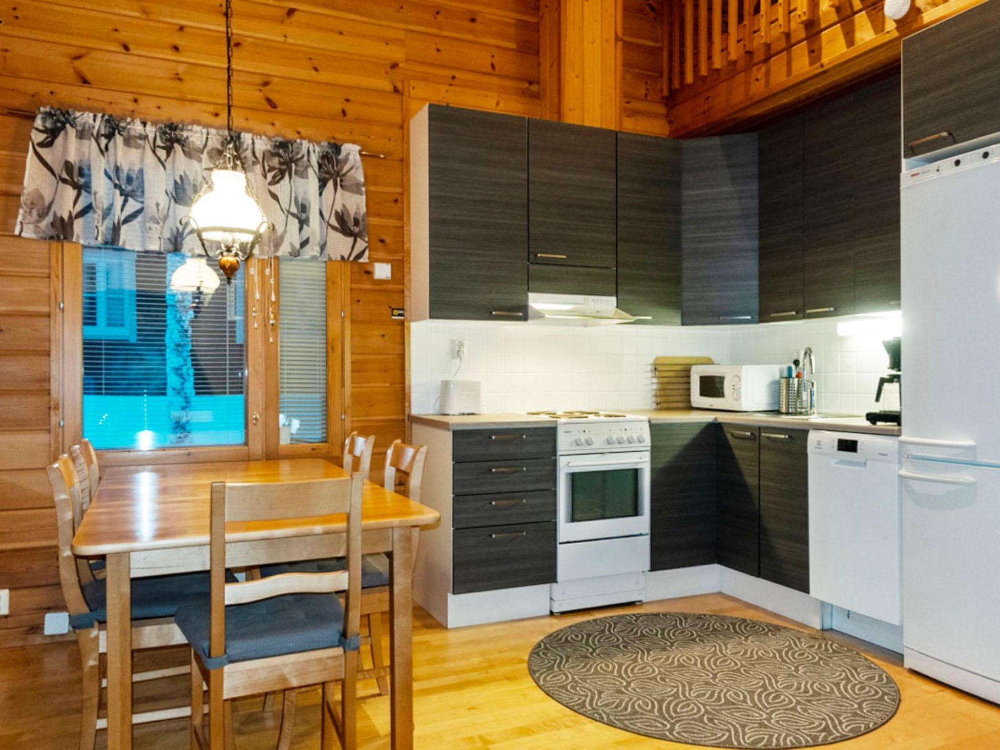 Fridge, microwave, dishwasher, highchair