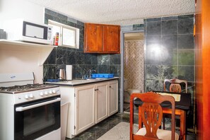 Private kitchen - EGO GUESTHOUSE #3 (st Pauls)