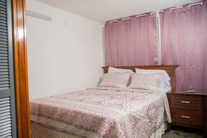 1 bedroom, WiFi, bed sheets - EGO GUESTHOUSE #3 (st Pauls)