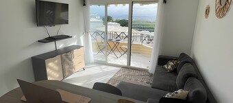 Sea view apartment - near CHU - HADAYALI