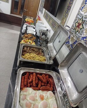 Desayuno buffet incluido todos los días 
