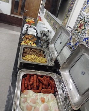Desayuno buffet incluido todos los días