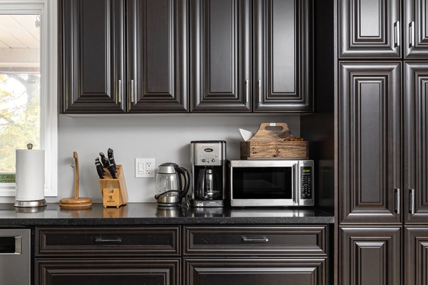 Refrigerador, microondas, horno, placa de cocina