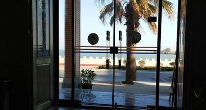 Meizhou Island Yuehai Building Seaview Homestay (Lianchi'ao Beach Branch)