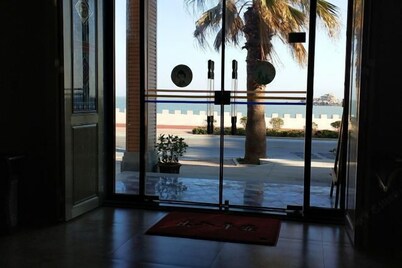 Meizhou Island Yuehai Building Seaview Homestay (Lianchi'ao Beach Branch)
