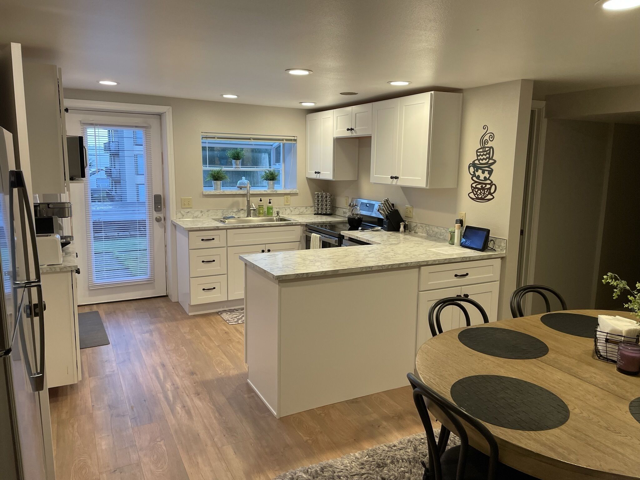 3 Bedroom Historic Apartment in Tacoma - Stadium District