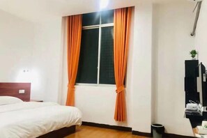 Room - Phoenix Hotel, Wuzhou (Wuzhou)