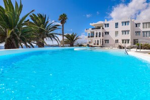 Piscine extérieure, piscine chauffée