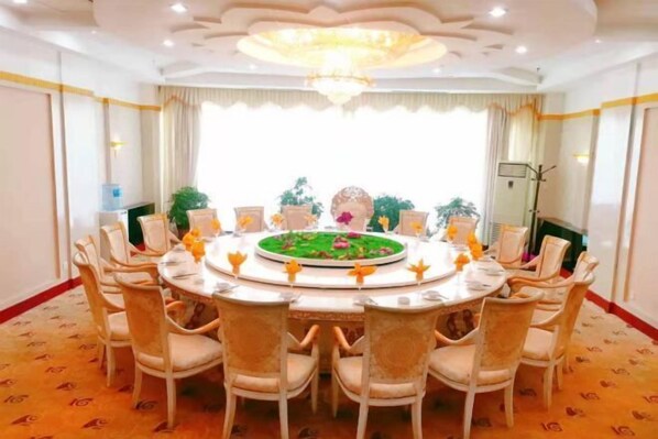 Restaurant - Gangu Hotel (Gangu)