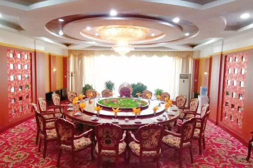 Gangu Hotel