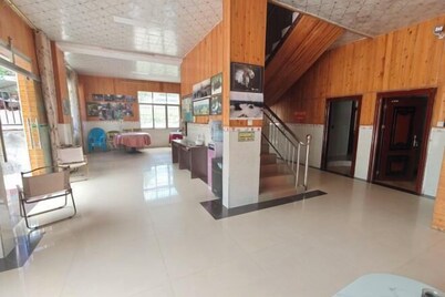 Libo Maolan Wild Holiday Manor