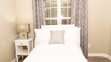 4 bedrooms, premium bedding, down duvets, memory-foam beds