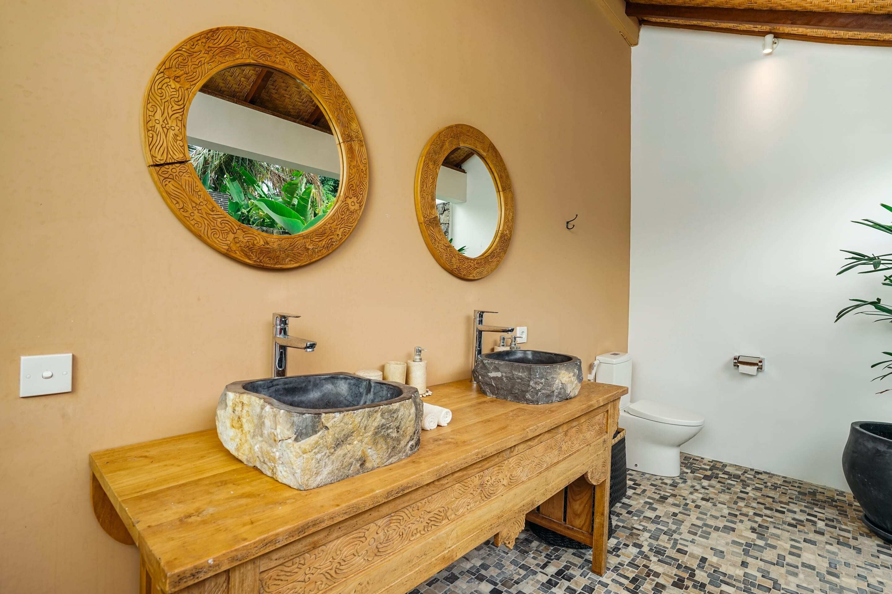 Photo - Villa Ravenala, Sumptuous 5BR Luxury Villa 10min away from Lovina in the North of Bali