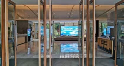 Zhaojun Champaign road Hotel