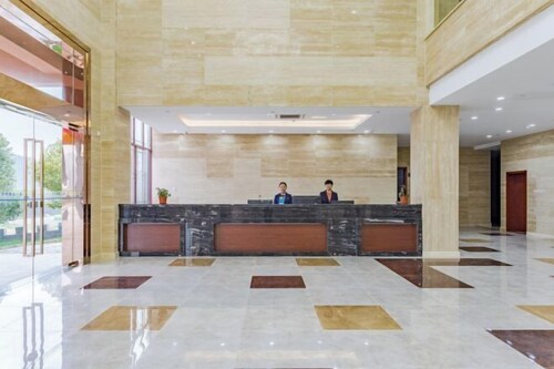 Huangshan Evert Tennis Training Center Hotel