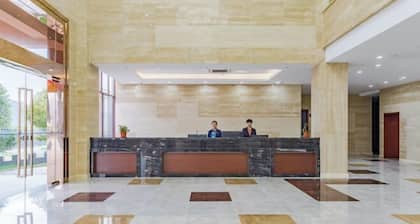 Huangshan Evert Tennis Training Center Hotel