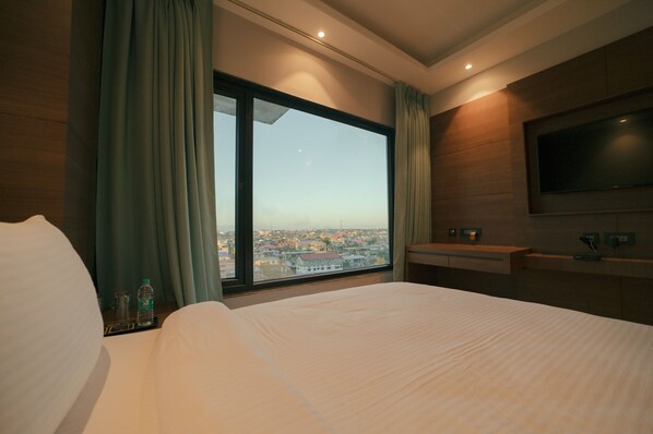 Hypo-allergenic bedding, in-room safe, individually decorated