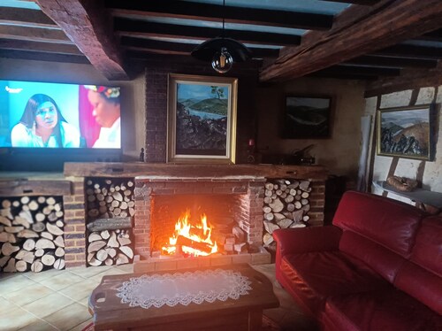 Farmhouse built in 1819 for 14 people, 250 m from the Ardennes forest.