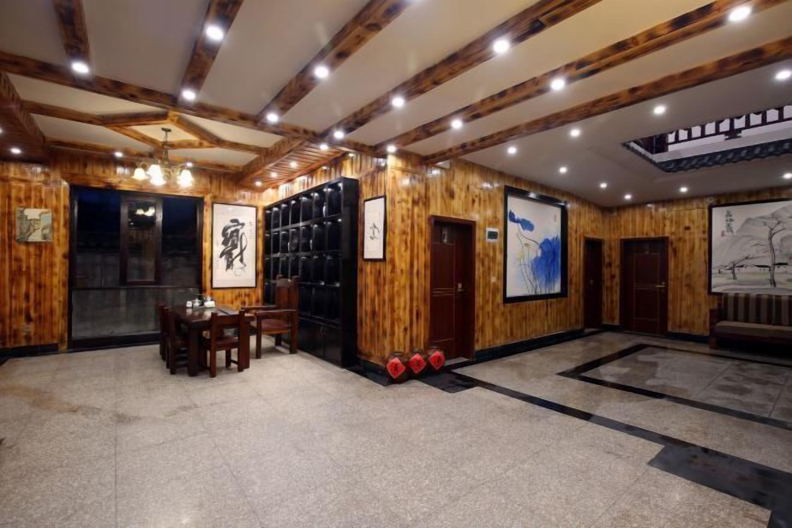 Lobby lounge