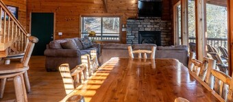 Compton Mountain Cabin w/ Big Mountain Views