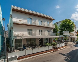 Mặt tiền nơi lưu trú