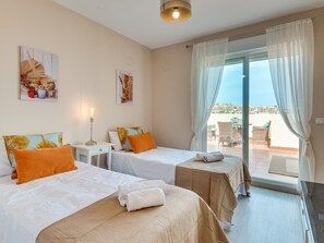 2 bedrooms, free WiFi, bed sheets