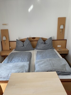 Premium Studio, Mountain View, Mountainside | In-room safe, blackout curtains, iron/ironing board, free WiFi