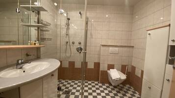 Premium Studio, Mountain View, Mountainside | Bathroom