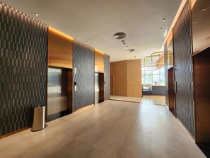 Elevator - JOY Seaview Apartment in Cam Ranh Nha Trang (Cam Ranh)