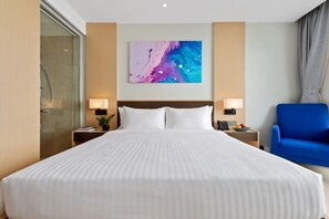 1 bedroom, free minibar items, in-room safe, desk - JOY Seaview Apartment in Cam Ranh Nha Trang (Cam Ranh)