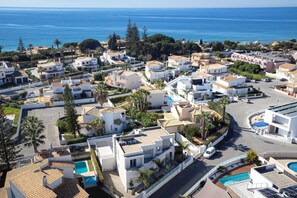 Exterior - Beautiful new home with pool and air con nestled in Galé (Albufeira)