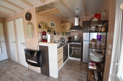 pretty chalet in a small nature and calm ecovillage 800m from the beach