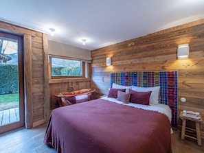 3 bedrooms, free WiFi, bed sheets