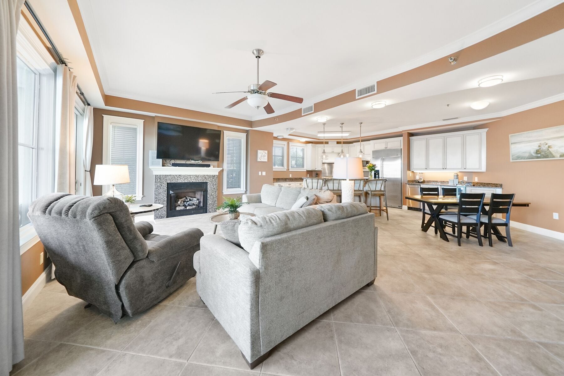 Télévision à écran plat