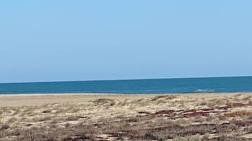 På stranden