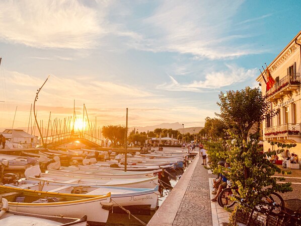 Marina - Enjoy the sunset on your own plot with a large garden (Bardolino)