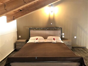 3 bedrooms, iron/ironing board, travel crib, free WiFi