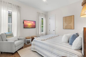 3 chambres, fer et planche à repasser, Wi-Fi, draps fournis