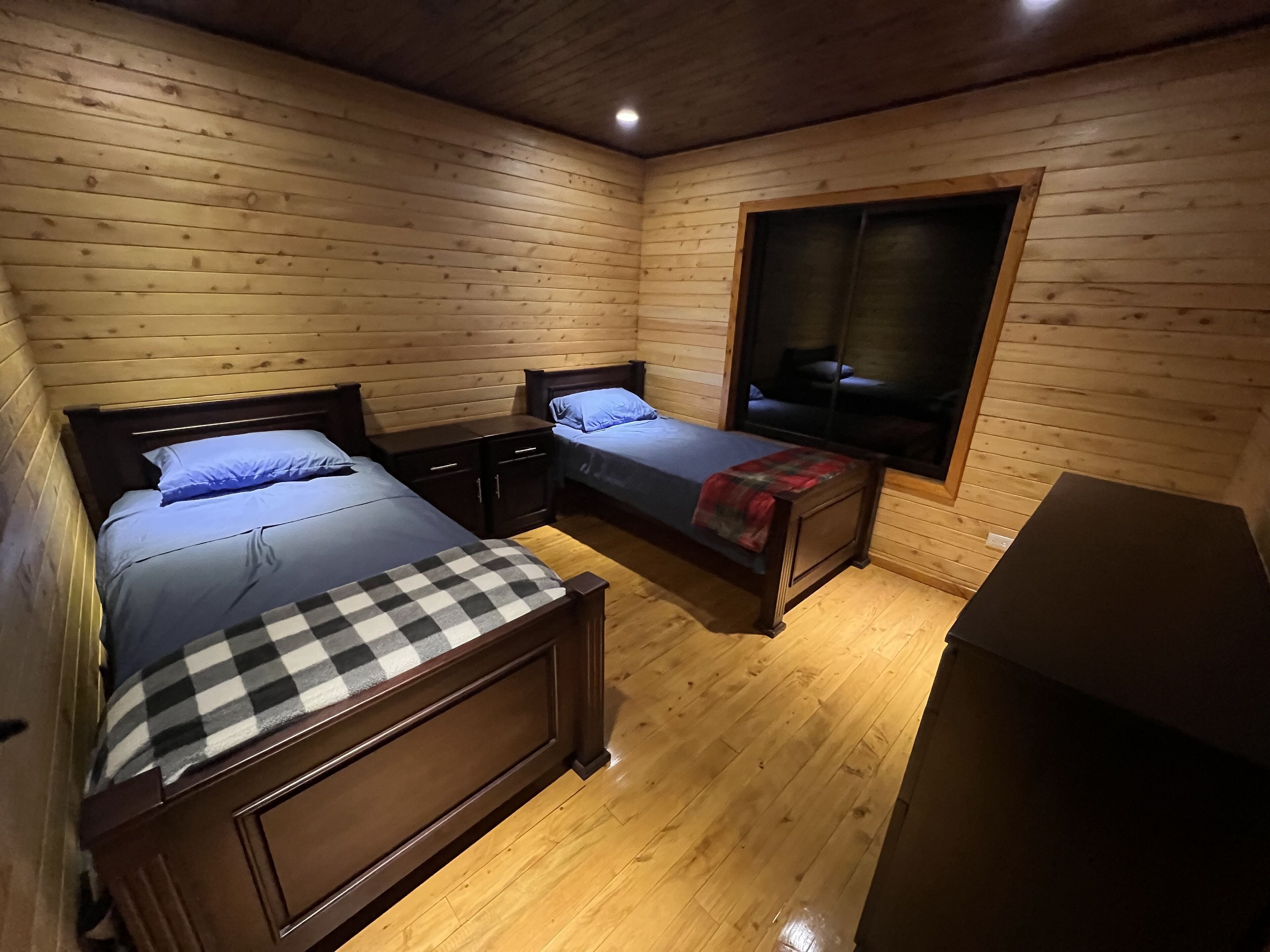 5 多间卧室、熨斗/熨衣板、WiFi、床单