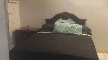 Cottage | 1 bedroom, iron/ironing board, free WiFi