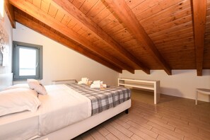 3 chambres, fer et planche à repasser, Wi-Fi gratuit, draps fournis